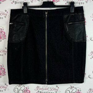mblm skirt denim culture new with tags. Black Mini Skirt with Zipper Detail